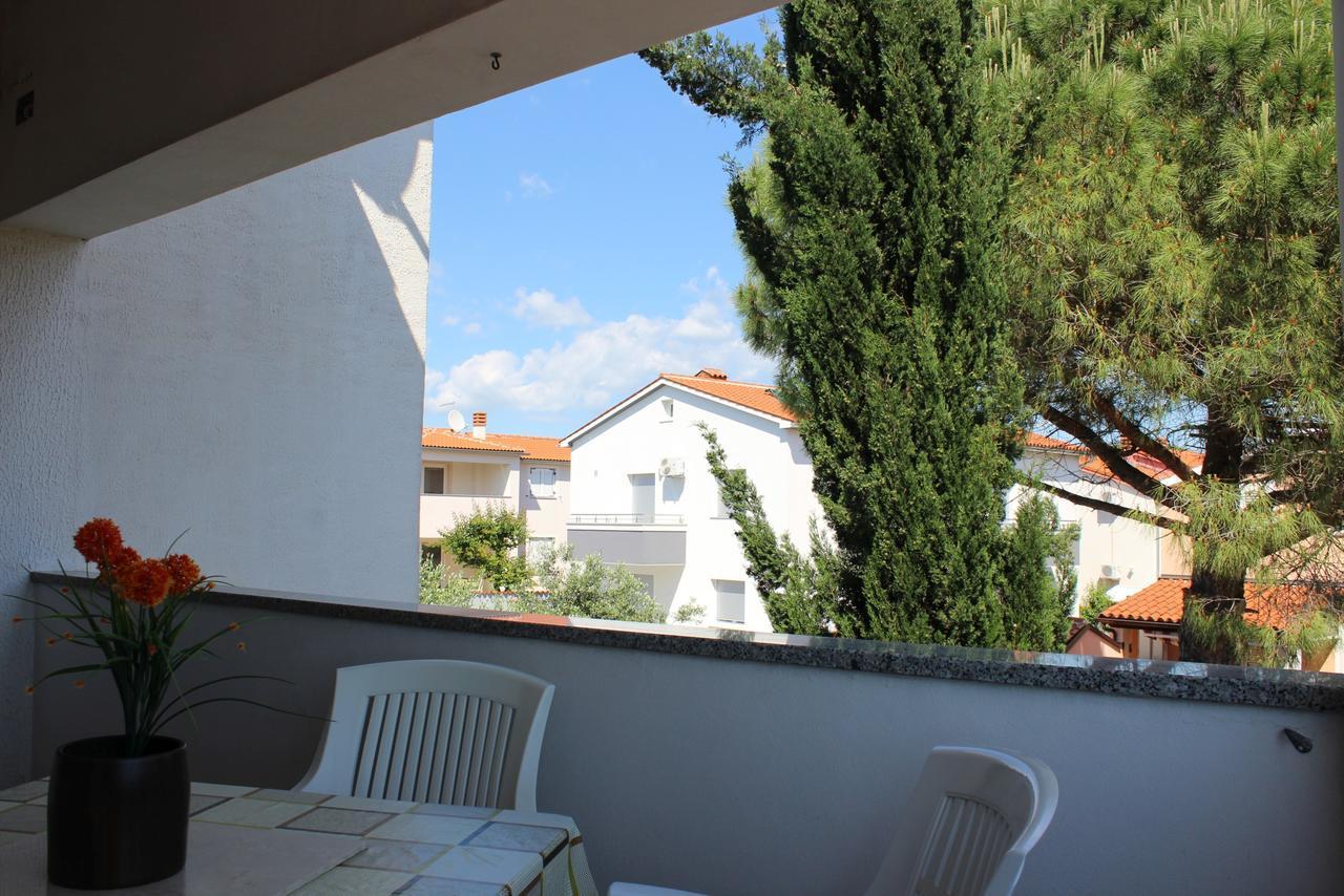 Apartment Maja Stinjan Bagian luar foto