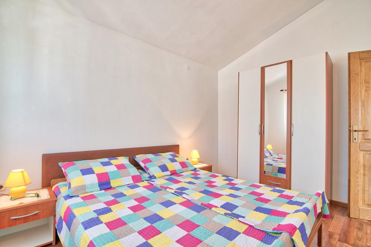 Apartment Maja Stinjan Bagian luar foto
