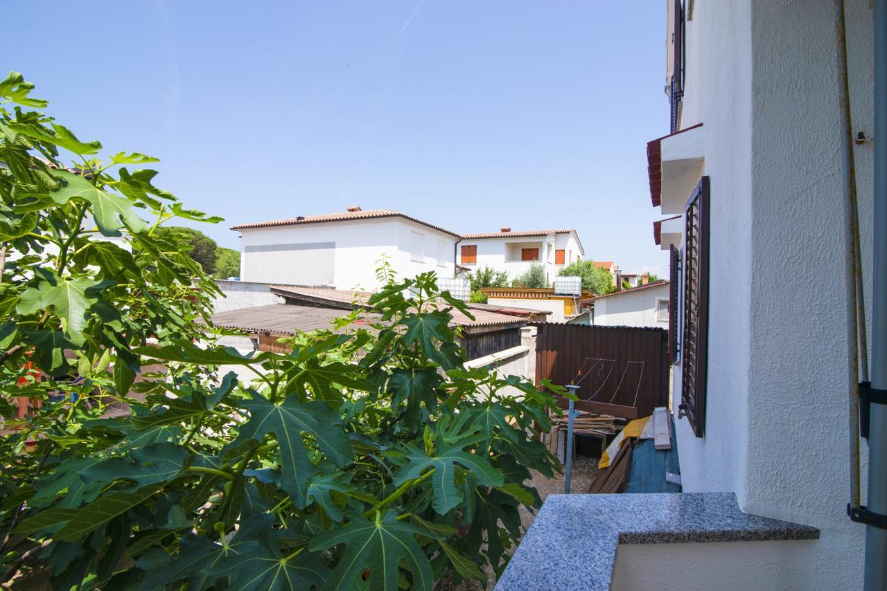 Apartment Maja Stinjan Bagian luar foto