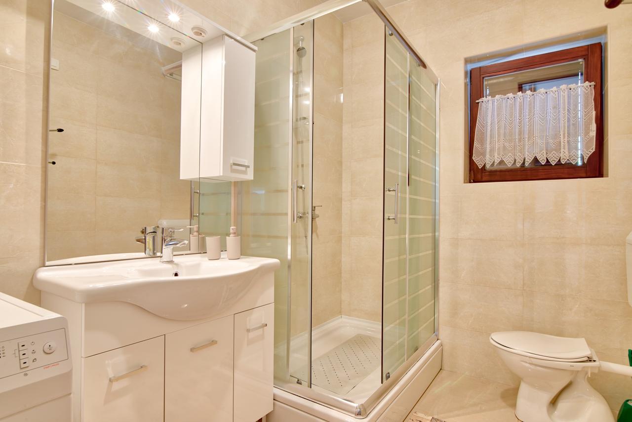 Apartment Maja Stinjan Bagian luar foto