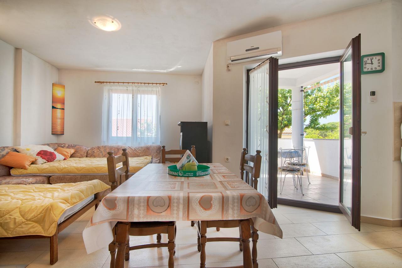 Apartment Maja Stinjan Bagian luar foto
