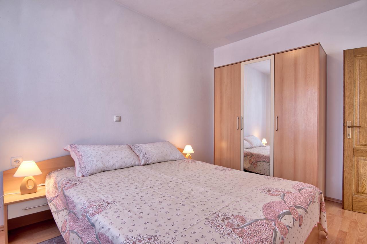 Apartment Maja Stinjan Bagian luar foto